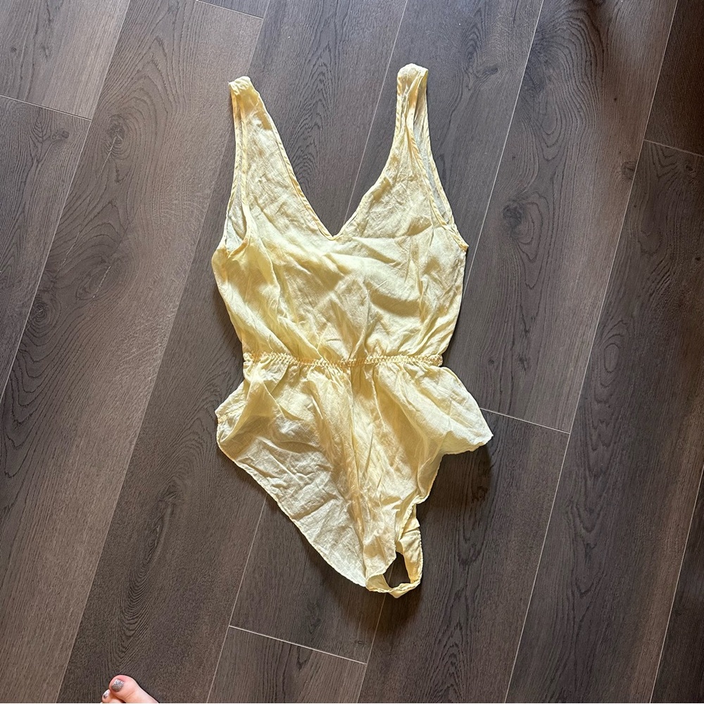 VTG Calvin Klein yellow cotton bodysuit (O/S)